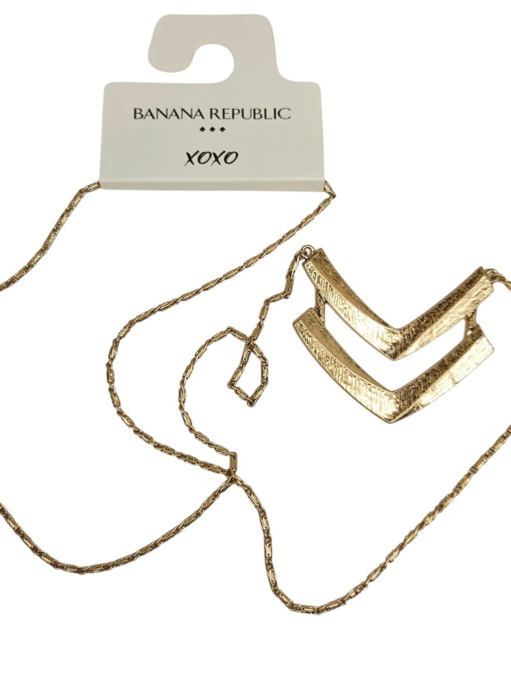 NWT Banana Republic XOXO 16" Textured Gold-Tone Double Chevron Pendant Necklace